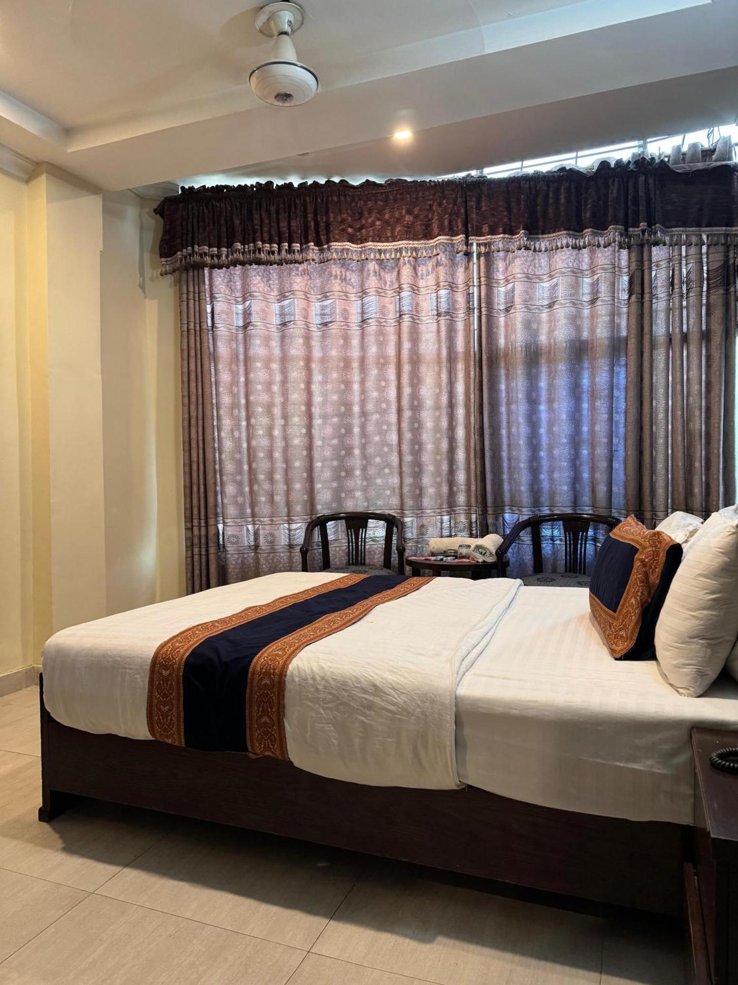 Hotel Islamabad Premiere Inn מראה חיצוני תמונה