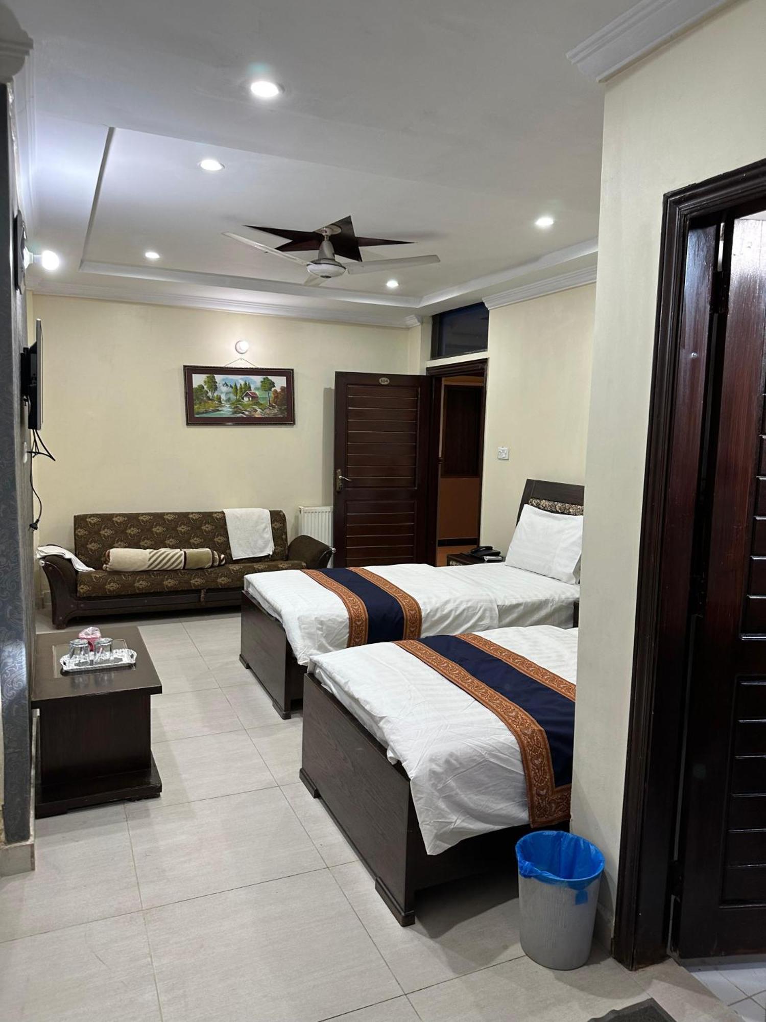 Hotel Islamabad Premiere Inn מראה חיצוני תמונה