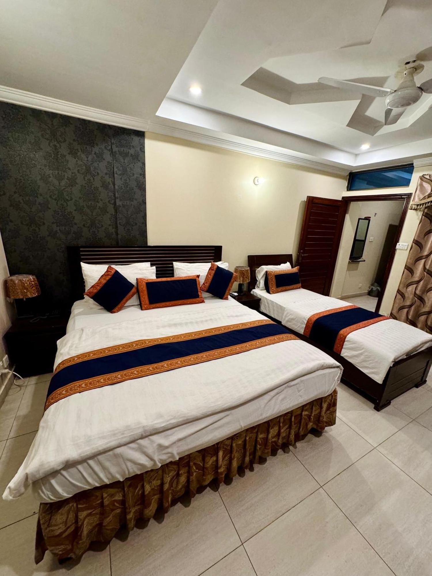 Hotel Islamabad Premiere Inn מראה חיצוני תמונה