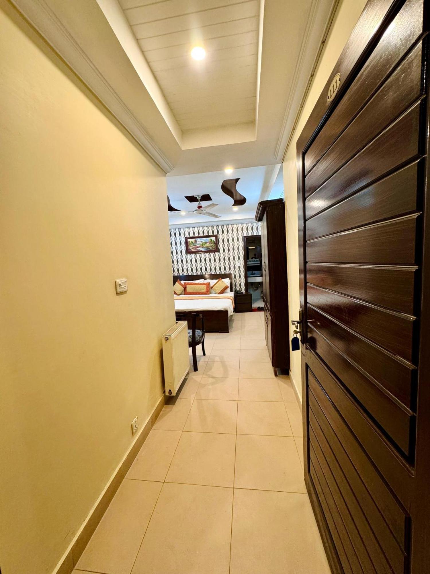 Hotel Islamabad Premiere Inn מראה חיצוני תמונה